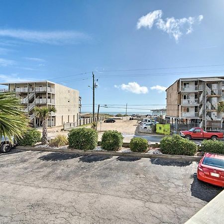 Bright Carolina Beach Condo - Walk To Shore! Екстериор снимка