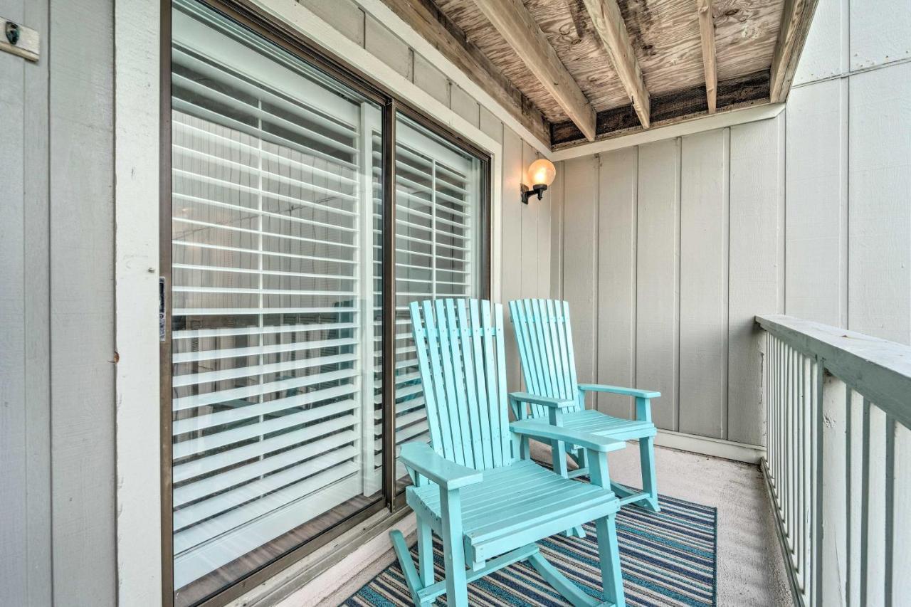 Bright Carolina Beach Condo - Walk To Shore! Екстериор снимка