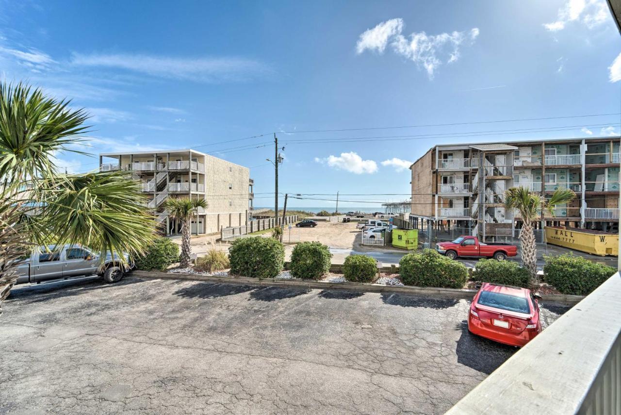 Bright Carolina Beach Condo - Walk To Shore! Екстериор снимка